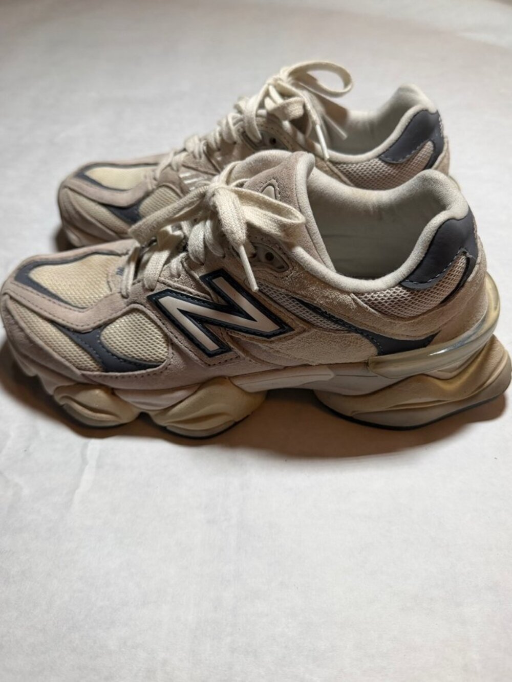 New Balance 9060 — Good Condition